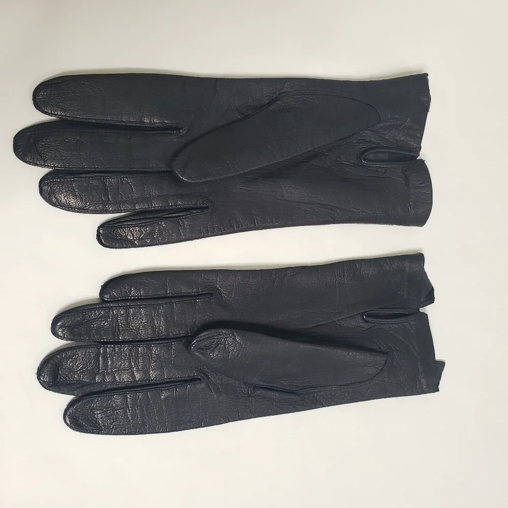 Vintage Alexander's navy blue leather driving gloves silk lining size 7 notched